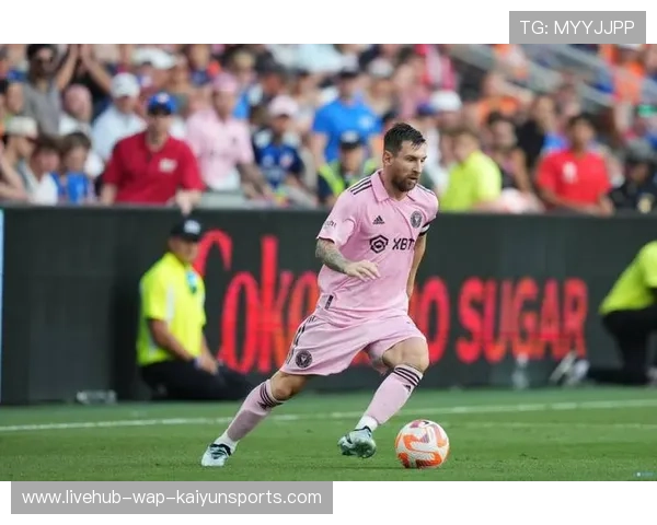 梅西一脚直塞穿心,迈阿密国际瞬间起速,梅西在迈阿密